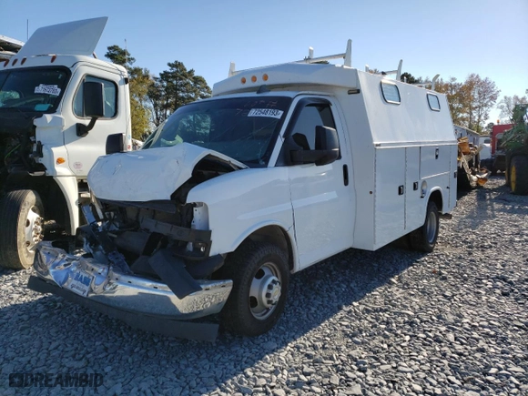 2017 Chevrolet Express Commercial Cutaway with VIN 1HA3GRCG1HN008561, listed as a Copart auction lot 72548193 with NaN miles and Salvage Title. Bid and sale history available at carsss.com. Image 1.
