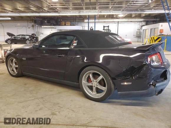 2012 Ford Mustang GT z VIN 1ZVBP8FF8C5229724, wystawiony jako Copart lot #44511305 z przebiegiem 100 214 mil mil oraz Szkoda całkowita • Salvage title. Historia ofert i sprzedaży dostępna na DreamBid. Obrazek 2.