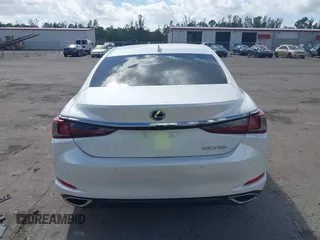 2020 Lexus ES with VIN 58ADZ1B16LU060952, listed as a IAAI auction lot 41564044 with 51,496 mi miles. Bid and sale history available at carsss.com. Image 16.