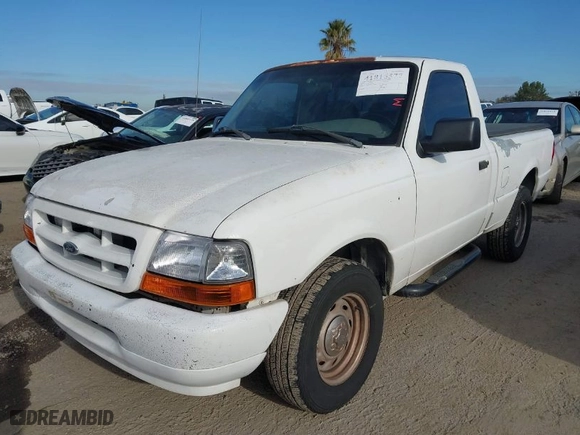 2000 Ford Ranger XL with VIN 1FTYR10V6YPA14644, listed as a IAAI auction lot 41816577 with 252,652 mi miles. Bid and sale history available at carsss.com. Image 2.