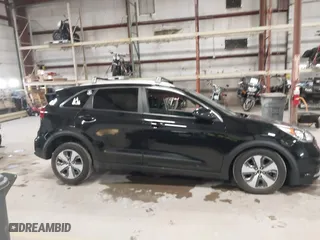 2018 Kia Niro LX with VIN KNDCB3LC0J5109979, listed as a IAAI auction lot 41824265 with 116,784 mi miles. Bid and sale history available at carsss.com. Image 14.