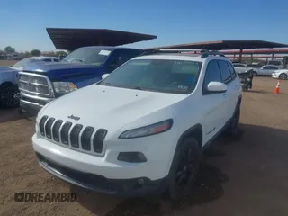 2014 Jeep Cherokee Latitude with VIN 1C4PJMCS7EW298115, listed as a IAAI auction lot 41605052 with 184,773 mi miles and . Bid and sale history available at DreamBid. Image 17.