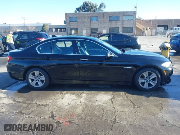 2011 BMW 5 Series 528i with VIN WBAFR1C54BC736807, listed as a IAAI auction lot 41511519 with 212,110 mi miles and . Bid and sale history available at carsss.com. Image 13.