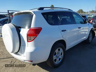 2008 Toyota RAV4 with VIN JTMZD35V985112599, listed as a IAAI auction lot 40728332 with 146,552 mi miles. Bid and sale history available at carsss.com. Image 4.