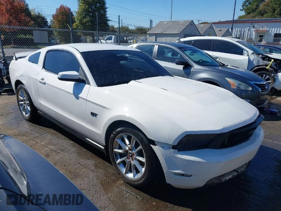 2010 Ford Mustang GT with VIN 1ZVBP8CH3A5132997, listed as a IAAI auction lot 40662577 with 127,127 mi miles. Bid and sale history available at carsss.com. Image 1.