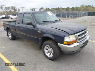 2000 Ford Ranger XL with VIN 1FTYR14X8YTA76453, listed as a IAAI auction lot 41851341 with 124,886 mi miles. Bid and sale history available at carsss.com. Image 1.