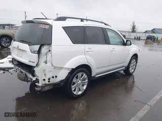 2011 Mitsubishi Outlander SE with VIN JA4AS3AW3BU019148, listed as a IAAI auction lot 41851004 with 88,989 mi miles. Bid and sale history available at carsss.com. Image 4.