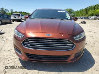 2016 Ford Fusion SE with VIN 3FA6P0H7XGR296197, listed as a Copart auction lot 54679715 with 108,838 mi miles and Clean Title. Bid and sale history available at DreamBid. Image 5.
