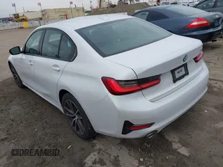 2022 BMW 3 Series 330i with VIN 3MW5R1J0XN8C67673, listed as a IAAI auction lot 41777963 with 21,812 mi miles and . Bid and sale history available at DreamBid. Image 3.