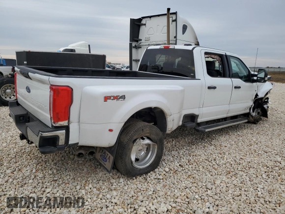 2024 Ford F-350 XL with VIN 1FT8W3DT1REC47177, listed as a Copart auction lot 82172254 with Not Provided miles and Salvage Title. Bid and sale history available at DreamBid. Image 3.