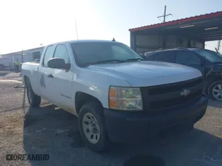 2008 Chevrolet Silverado 1500 Work Truck with VIN 1GCEC19C48Z328397, listed as a IAAI auction lot 42019900 with 314,045 mi miles. Bid and sale history available at carsss.com. Image 1.