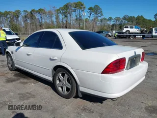 2001 Lincoln LS with VIN 1LNHM86S61Y668026, listed as a IAAI auction lot 41359622 with 172,210 mi miles. Bid and sale history available at carsss.com. Image 3.