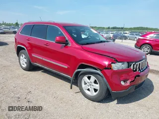 2011 Jeep Grand Cherokee Laredo z VIN 1J4RR4GG2BC551162, wystawiony jako IAAI lot #42579009 z przebiegiem 167 414 mil mil oraz . Historia ofert i sprzedaży dostępna na DreamBid. Obrazek 1.