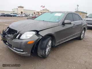 2013 Mercedes-Benz E-Class E 350 Luxury with VIN WDDHF5KB0DA727576, listed as a IAAI auction lot 41546228 with 164,599 mi miles. Bid and sale history available at carsss.com. Image 2.