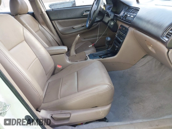 1996 Honda Accord LX with VIN 1HGCD5632TA125890, listed as a IAAI auction lot 41735849 with 428,158 mi miles and . Bid and sale history available at carsss.com. Image 5.