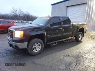 2009 GMC Sierra 2500HD SLT z VIN 1GTHK63KX9F169014, wystawiony jako Copart lot #84399374 z przebiegiem 196 143 mil mil oraz Szkoda całkowita • Salvage title. Historia ofert i sprzedaży dostępna na DreamBid. Obrazek 1.