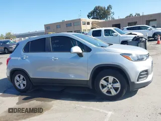 2019 Chevrolet Trax LS with VIN 3GNCJKSB3KL261348, listed as a IAAI auction lot 41933143 with 58,202 mi miles. Bid and sale history available at carsss.com. Image 14.