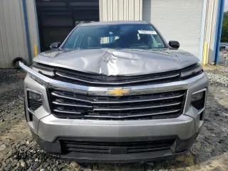 2025 Chevrolet Traverse FWD LT with VIN 1GNERGRS9SJ155904, listed as a Copart auction lot 55755085 with 7,715 mi miles and Salvage title. Bid and sale history available at DreamBid. Image 5.