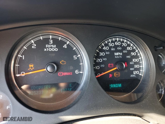 2012 Chevrolet Avalanche LTZ with VIN 3GNMCGE02CG303542, listed as a Copart auction lot 70041504 with 225,233 mi miles and Salvage Title. Bid and sale history available at carsss.com. Image 9.