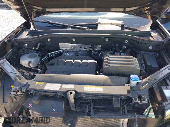 2024 Volkswagen Atlas SE with VIN 1V2JR2CA5RC532574, listed as a IAAI auction lot 41640988 with 24,048 mi miles and . Bid and sale history available at DreamBid. Image 10.