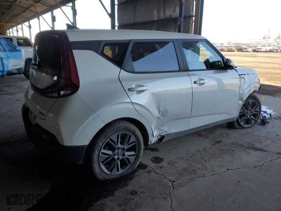 2022 Kia Soul EX with VIN KNDJ33AU5N7804758, listed as a Copart auction lot 88707865 with 31,593 mi miles and Salvage Title. Bid and sale history available at carsss.com. Image 3.