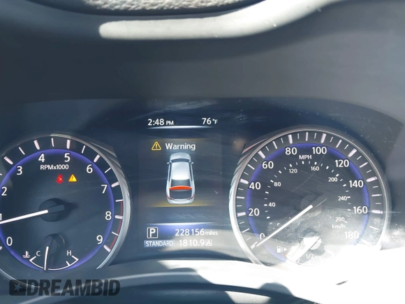 2014 Infiniti Q50 Premium with VIN JN1BV7AR0EM686530, listed as a IAAI auction lot 40381908 with 228,156 mi miles. Bid and sale history available at carsss.com. Image 7.