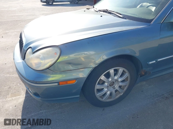 2004 Hyundai Sonata GLS with VIN KMHWF35H84A049046, listed as a IAAI auction lot 42071777 with 158,148 mi miles. Bid and sale history available at carsss.com. Image 6.
