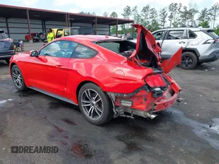 2017 Ford Mustang EcoBoost с VIN 1FA6P8TH5H5282212, выставлен на аукционе IAAI как лот 42109421 с пробегом 186 391 миль миль и . История ставок и продаж доступна на DreamBid. Изображение 3.