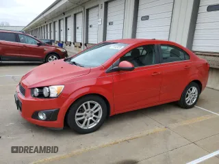 2012 Chevrolet Sonic LT z VIN 1G1JC5SH3C4217821, wystawiony jako Copart lot #51443435 z przebiegiem 95 851 mil mil oraz Nie do naprawy • Non repairable. Historia ofert i sprzedaży dostępna na DreamBid. Obrazek 1.