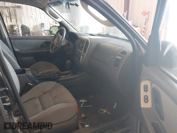 2005 Ford Escape XLT with VIN 1FMCU93125KA89457, listed as a IAAI auction lot 42508439 with 104,158 mi miles and . Bid and sale history available at DreamBid. Image 5.