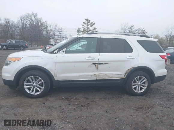 2013 Ford Explorer XLT with VIN 1FM5K8D87DGB07831, listed as a IAAI auction lot 42010689 with 202,306 mi miles and . Bid and sale history available at carsss.com. Image 14.