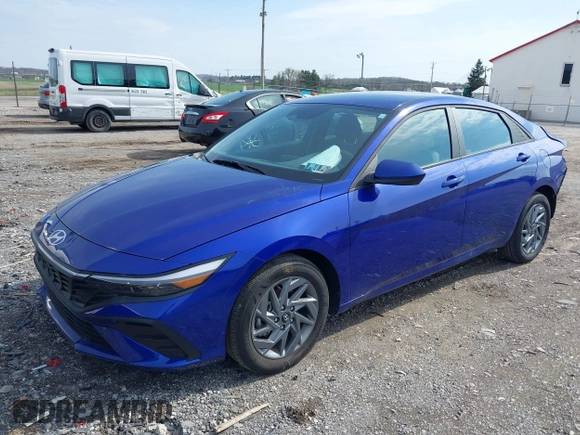 2024 Hyundai Elantra SEL with VIN KMHLM4DG2RU809713, listed as a IAAI auction lot 41998632 with 8,185 mi miles and . Bid and sale history available at DreamBid. Image 2.