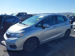2020 Honda Fit LX z VIN 3HGGK5H48LM700879, wystawiony jako IAAI lot #42290266 z przebiegiem 90 963 mil mil oraz . Historia ofert i sprzedaży dostępna na DreamBid. Obrazek 18.