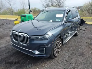 2020 BMW X7 xDrive40i z VIN 5UXCW2C03L9B38605, wystawiony jako IAAI lot #42026801 z przebiegiem 82 394 mil mil oraz . Historia ofert i sprzedaży dostępna na DreamBid. Obrazek 2.