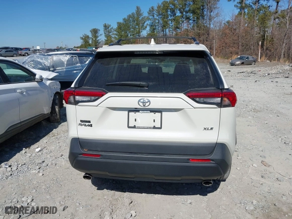 2021 Toyota RAV4 XLE Premium with VIN 2T3C1RFV0MW127432, listed as a IAAI auction lot 41646469 with 28,594 mi miles. Bid and sale history available at carsss.com. Image 16.