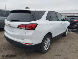 2024 Chevrolet Equinox LS with VIN 3GNAXHEG9RL226517, listed as a IAAI auction lot 41312973 with 27,818 mi miles. Bid and sale history available at carsss.com. Image 4.