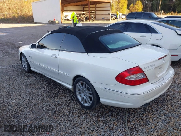 2009 Mercedes-Benz CLK 350 z VIN WDBTK56F89T106562, wystawiony jako IAAI lot #41313426 z przebiegiem 161 578 mil mil oraz . Historia ofert i sprzedaży dostępna na DreamBid. Obrazek 3.