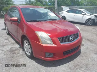 2010 Nissan Sentra S z VIN 3N1AB6AP9AL680498, wystawiony jako IAAI lot #42492914 z przebiegiem 95 497 mil mil oraz . Historia ofert i sprzedaży dostępna na DreamBid. Obrazek 1.