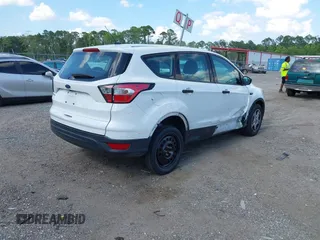 2017 Ford Escape S z VIN 1FMCU0F77HUE98557, wystawiony jako IAAI lot #42268282 z przebiegiem 132 481 mil mil oraz . Historia ofert i sprzedaży dostępna na DreamBid. Obrazek 4.