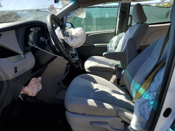 2015 Toyota Sienna L with VIN 5TDZK3DC1FS634544, listed as a Copart auction lot 49007674 with Not provided miles and Salvage title. Bid and sale history available at DreamBid. Image 7.
