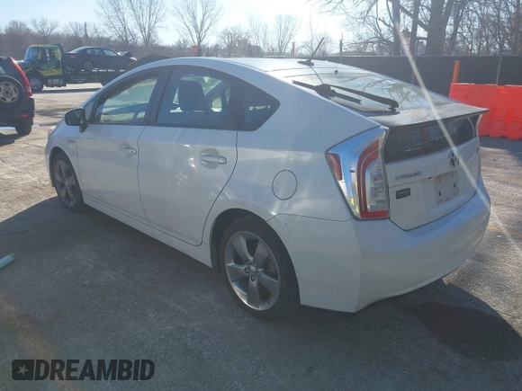 2013 Toyota Prius One with VIN JTDKN3DU9D5596078, listed as a IAAI auction lot 41605101 with 183,041 mi miles. Bid and sale history available at carsss.com. Image 3.