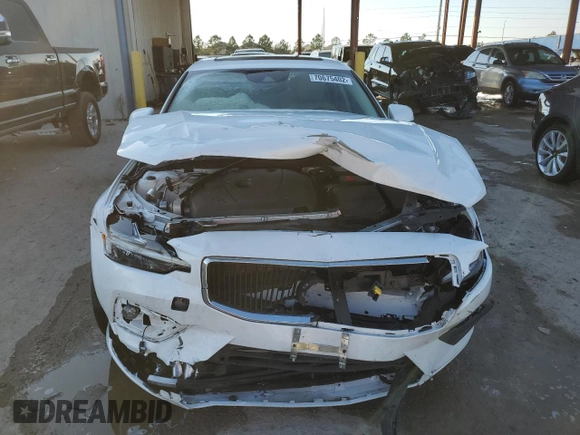 2021 Volvo S60 Momentum with VIN 7JR102FK5MG095212, listed as a Copart auction lot 70675402 with 16,553 mi miles. Bid and sale history available at carsss.com. Image 5.