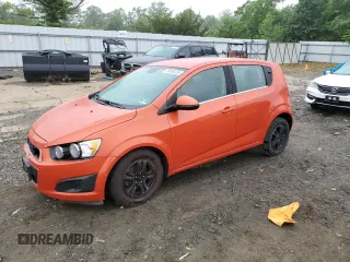 2012 Chevrolet Sonic LT z VIN 1G1JC6SBXC4200709, wystawiony jako Copart lot #59656395 z przebiegiem 85 289 mil mil oraz Czysty tytuł • Clean title. Historia ofert i sprzedaży dostępna na DreamBid. Obrazek 1.