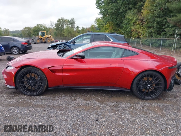 2023 Aston Martin Vantage z VIN SCFSMGAW8PGN08275, wystawiony jako IAAI lot #40460970 z przebiegiem 2 602 mil mil oraz . Historia ofert i sprzedaży dostępna na DreamBid. Obrazek 15.