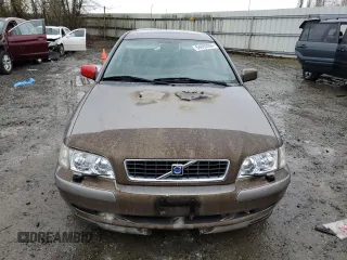 2004 Volvo V40 z VIN YV1VW27594F098590, wystawiony jako Copart lot #84892094 z przebiegiem Nie podano mil oraz Szkody całkowita. Historia ofert i sprzedaży dostępna na DreamBid. Obrazek 5.