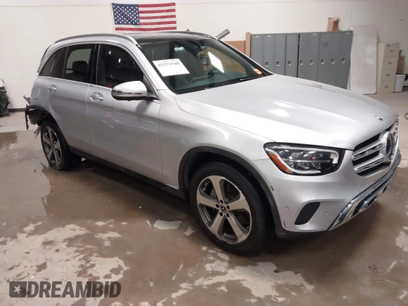 2020 Mercedes-Benz GLC 300 z VIN WDC0G8EB9LF686846, wystawiony jako IAAI lot #41371940 z przebiegiem 64 188 mil mil oraz . Historia ofert i sprzedaży dostępna na DreamBid. Obrazek 1.