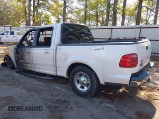 2003 Ford F-150 XLT with VIN 1FTRW07L43KA75198, listed as a IAAI auction lot 40932979 with Not Provided miles. Bid and sale history available at carsss.com. Image 3.