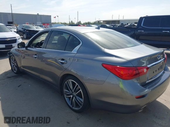 2015 Infiniti Q50 Premium with VIN JN1BV7AP8FM331055, listed as a IAAI auction lot 41828967 with 110,683 mi miles. Bid and sale history available at carsss.com. Image 3.