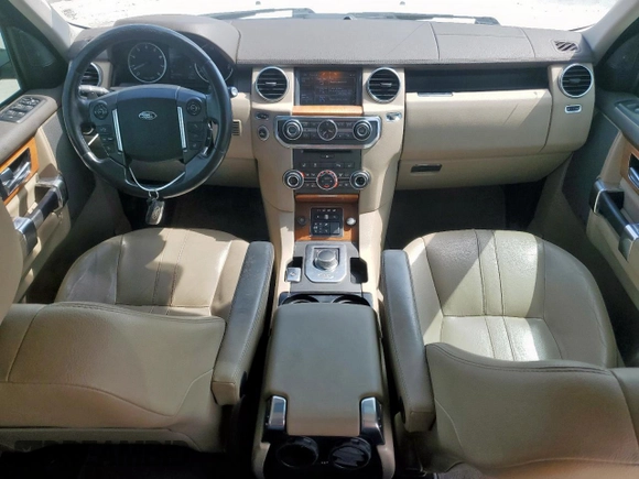 2015 Land Rover LR4 HSE с VIN SALAG2V61FA774262, выставлен на аукционе Copart как лот 51771625 с пробегом 112 796 миль миль и Чистый • Clean title. История ставок и продаж доступна на DreamBid. Изображение 8.