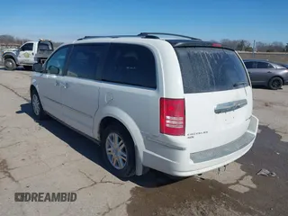 2009 Chrysler Town & Country Limited with VIN 2A8HR64X99R581691, listed as a IAAI auction lot 41639844 with 206,879 mi miles. Bid and sale history available at carsss.com. Image 3.